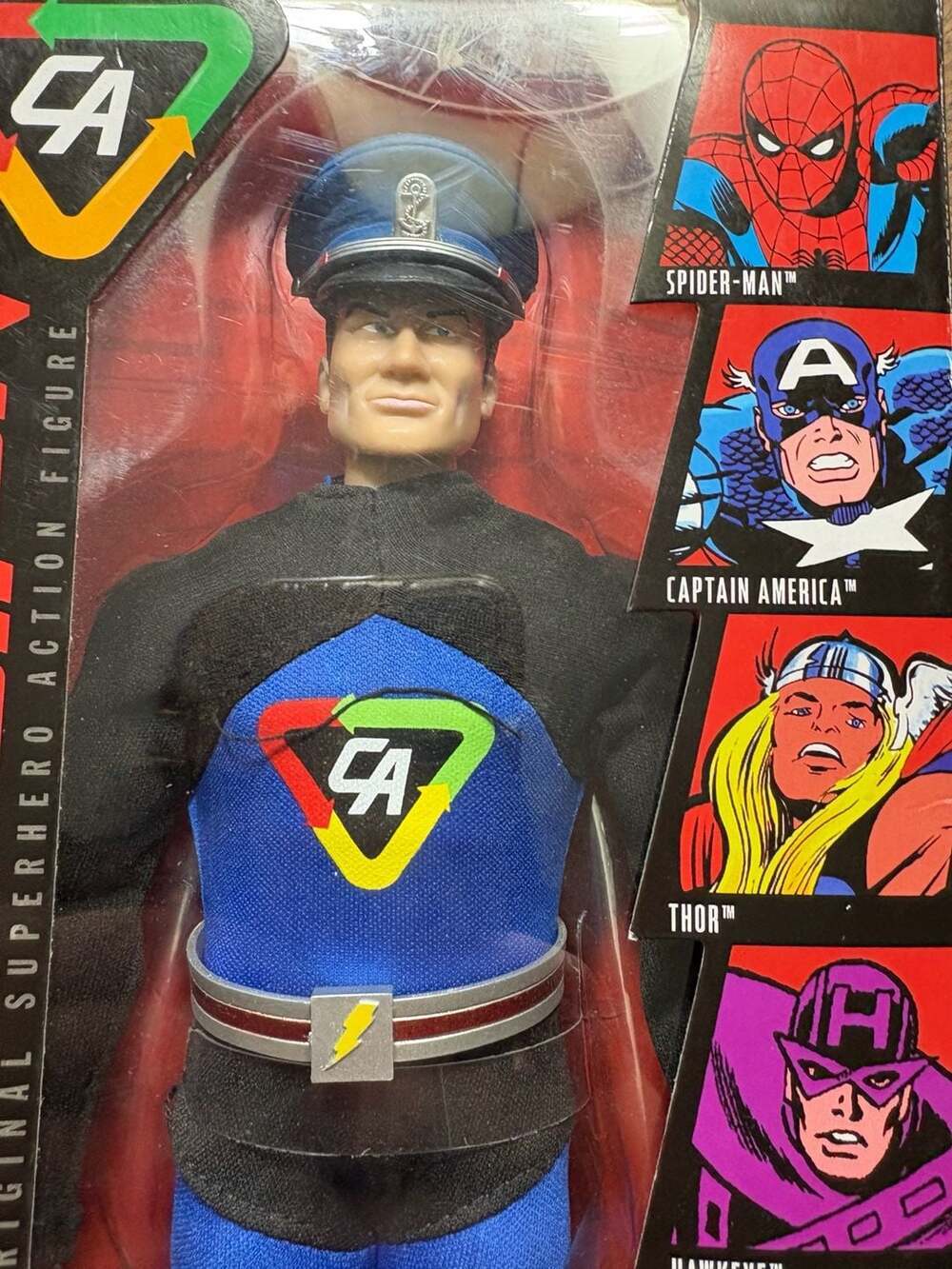 Round 2 Marvel Captain Action 12-inch Deluxe Action Figure - Picture 2 of 4